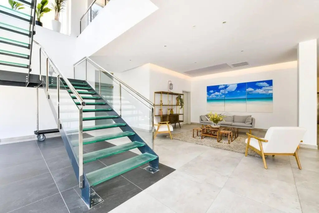 *NEW* 2Bd 2Bath APT with Ocean View, Pool, Gym