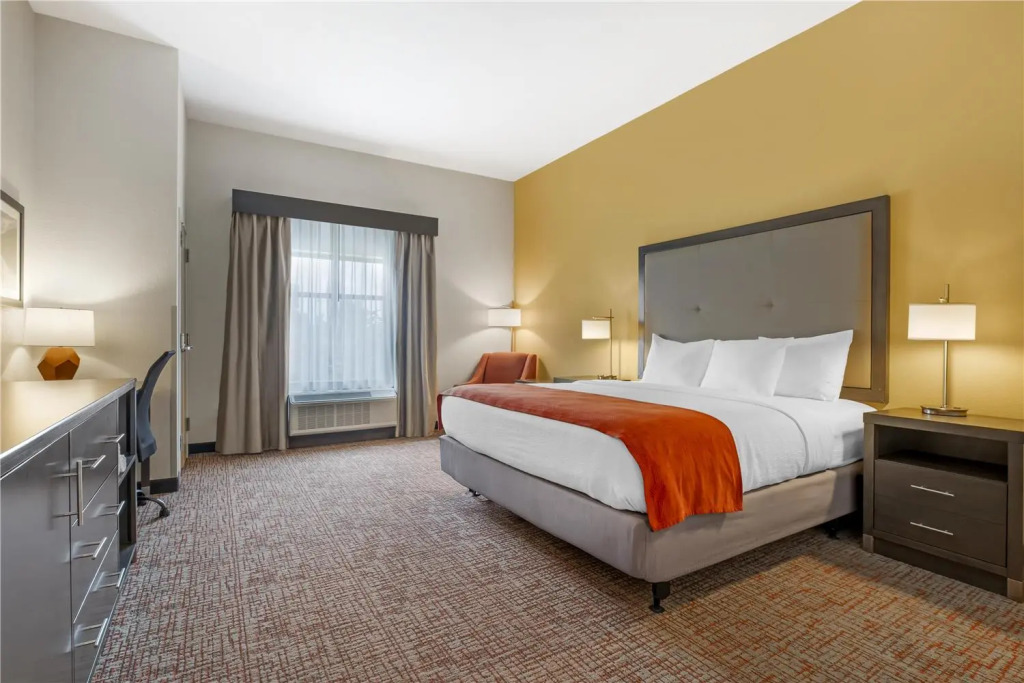 Best Western Plus Elizabethtown Inn & Suites