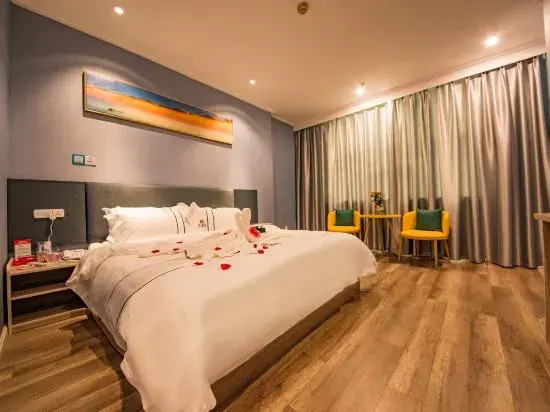 Pai Hotel (Lichuan Shopp Plaza)