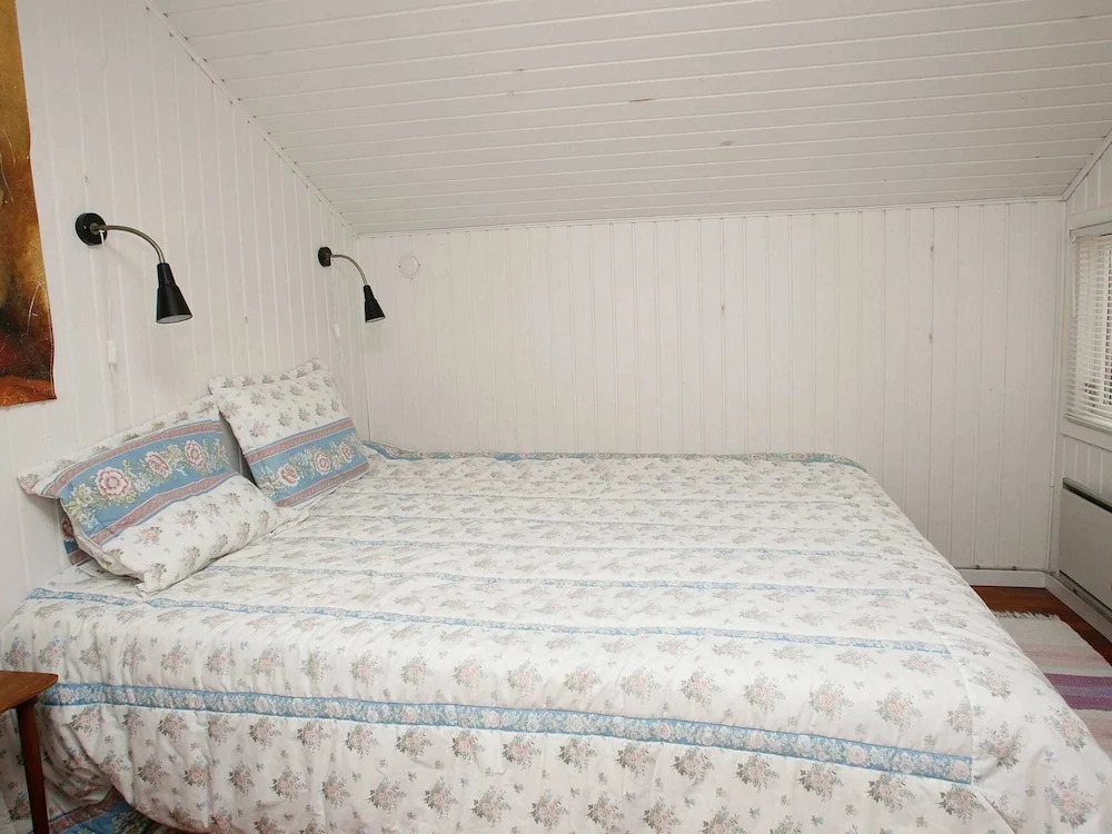 6 Person Holiday Home in Albaek