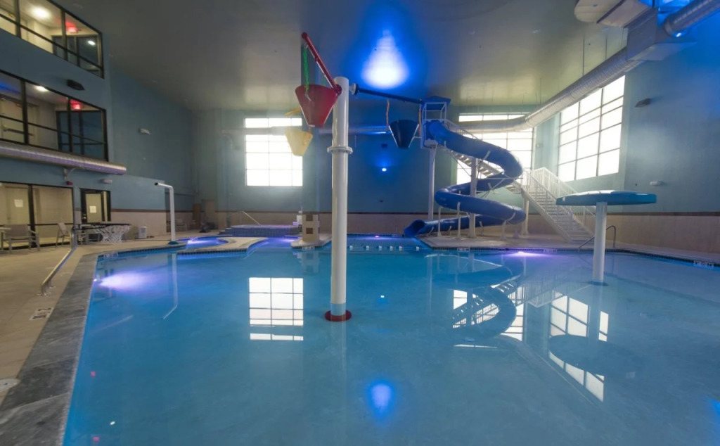 Holiday Inn Express Hotel & Suites Erie an IHG Hotel