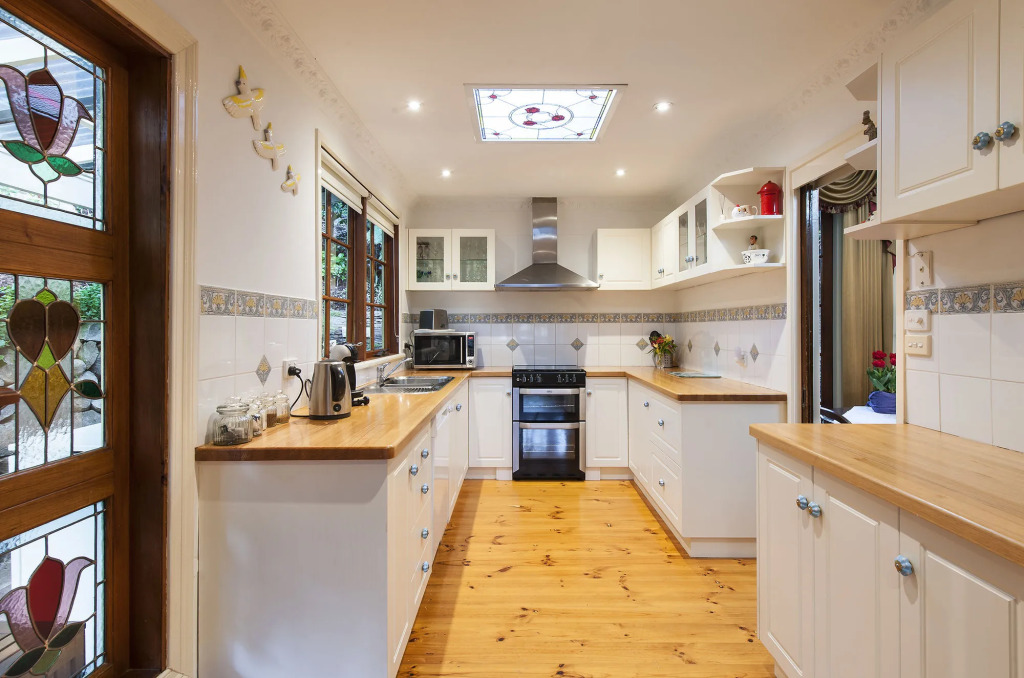 Charnwood Cottages in Warburton