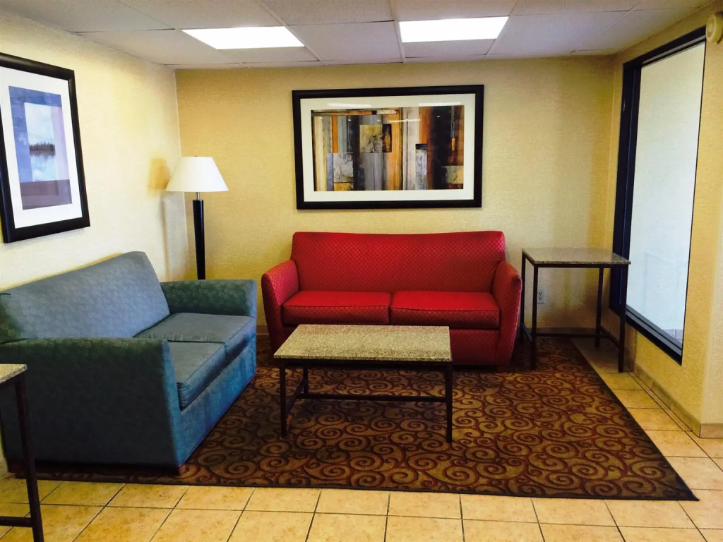 Motel 6-Oak Creek, WI