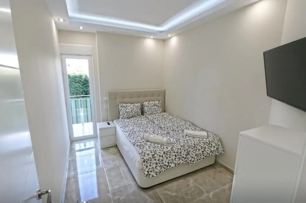 Beachfront Urb. Luxury Apartment 1