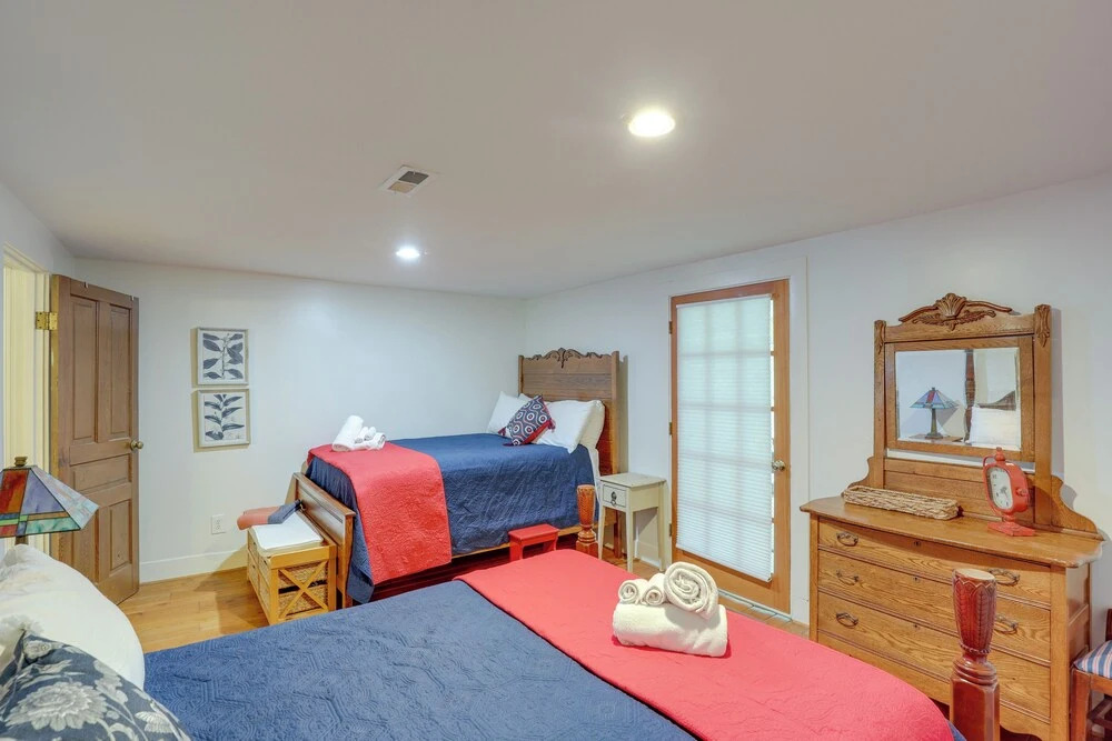 Mtn Views & Epic Sunsets: Private Weaverville Home