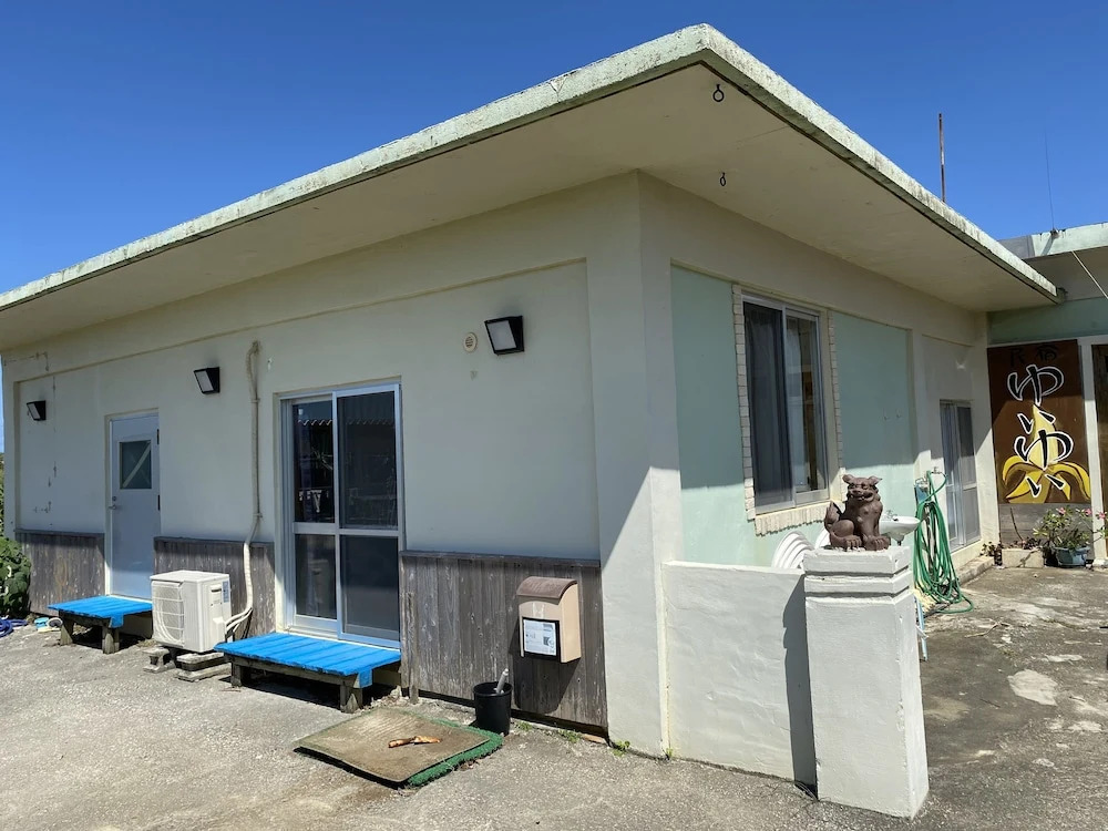 8人乗りレンタカー無料のファミリー団体向け貸別荘で宮古島唯一のサウナと素潜り漁師の海鮮コースがお勧め