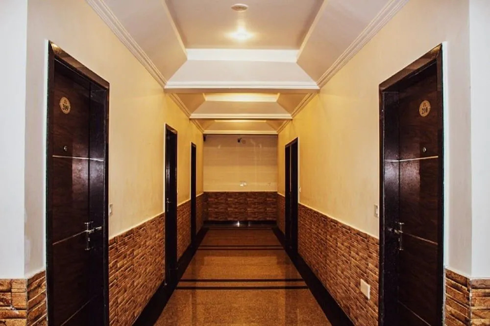 Hotel Charan Kamal