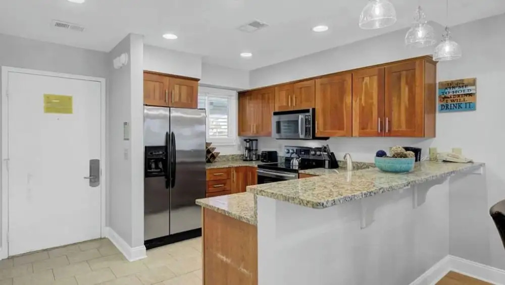 7C Mariners Walk by Avantstay Beautiful Porch, Easy Access to Pool + Beach