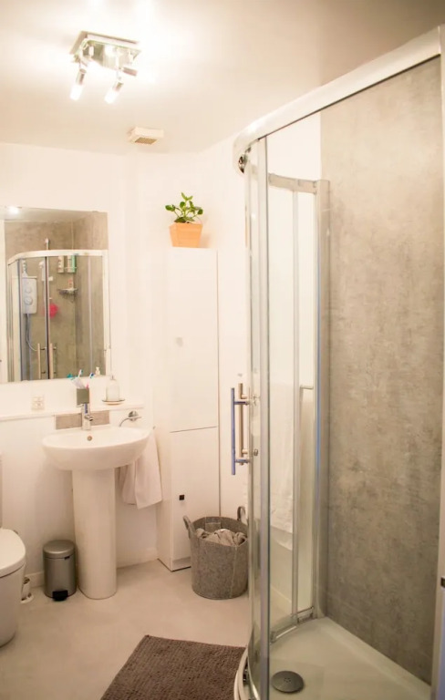 1 Bedroom Apartment Near Botanic Garden