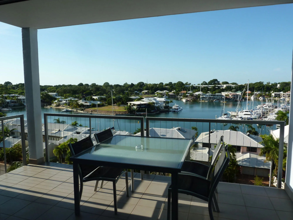 Cullen Bay Resort