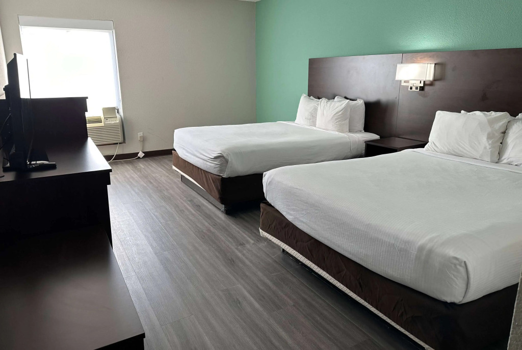 Baymont by Wyndham N Myrtle Beach - Park & Sports Complex Area