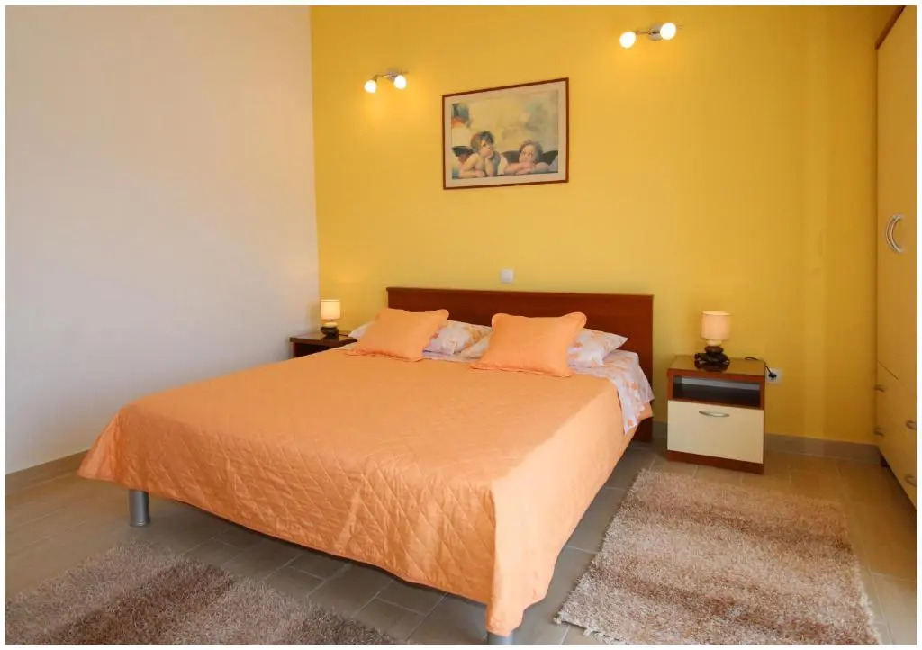 Apartment Karmela