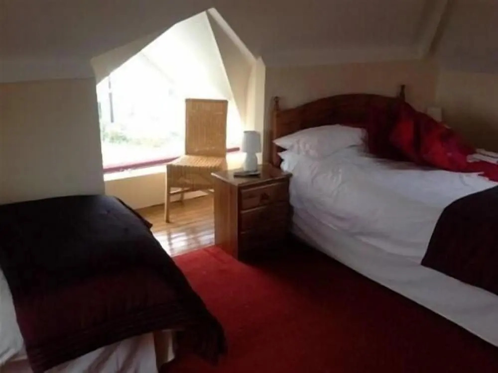 Cadwgan House Hotel
