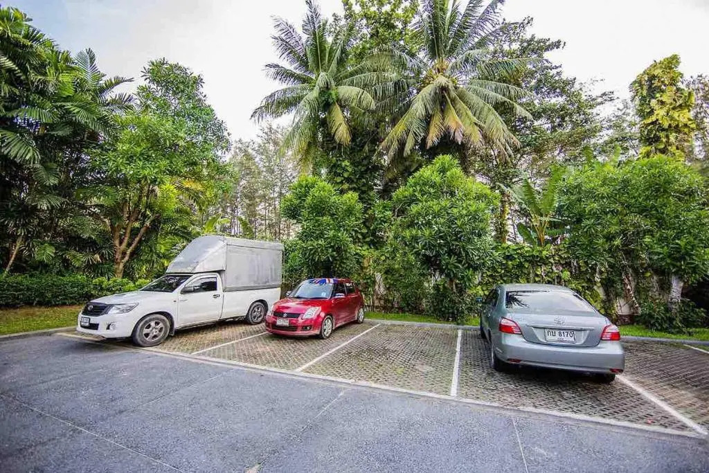 "beachfront 3br Luxe, Jacuzzi Pool On Naithon Beach"