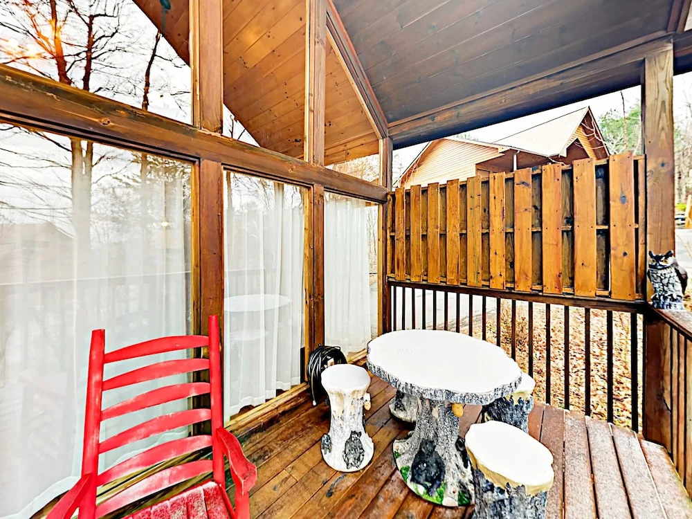 A Birds Song - 2 Br Cabin