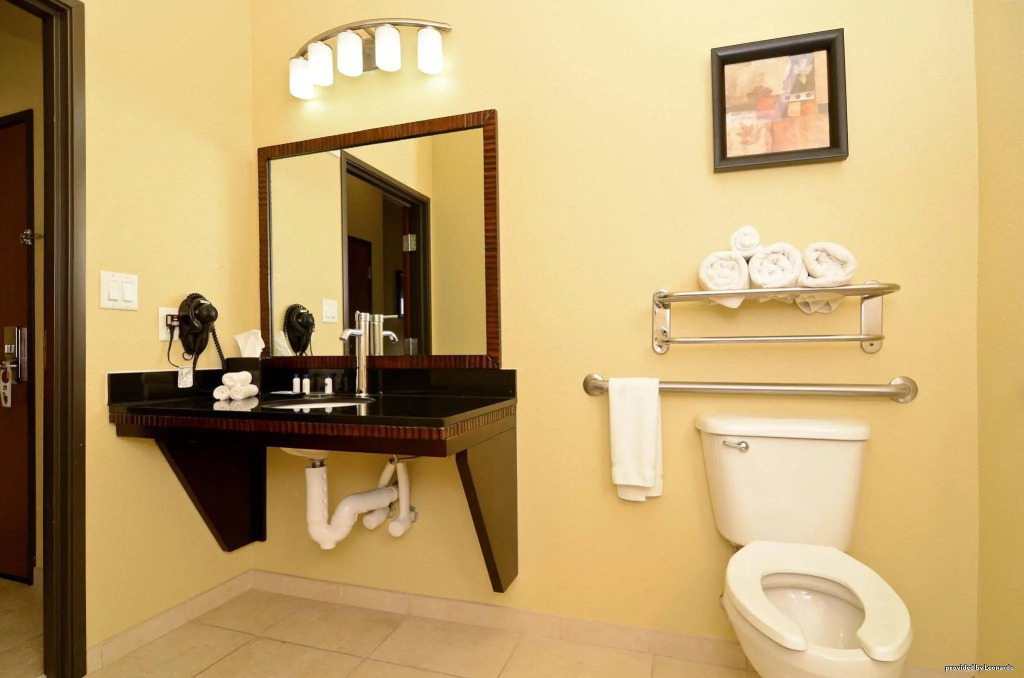 Best Western Plus Christopher Inn & Suites