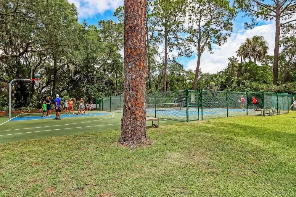 2070 Beachwood