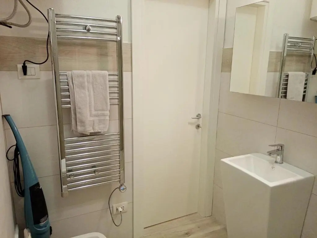 Casa Lugana 1 - Monolocale con piscina fronte lago
