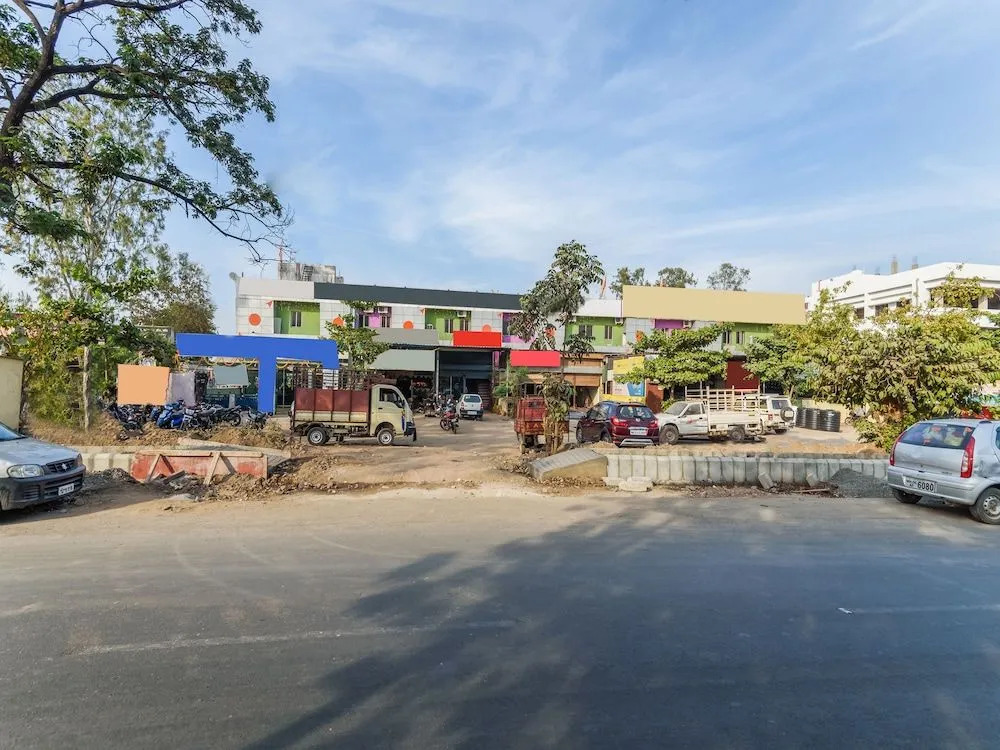 OYO 22817 Hotel Dream Line