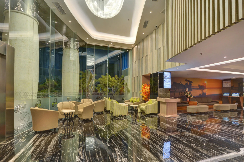 Platinum Adisucipto Hotel & Conference Center