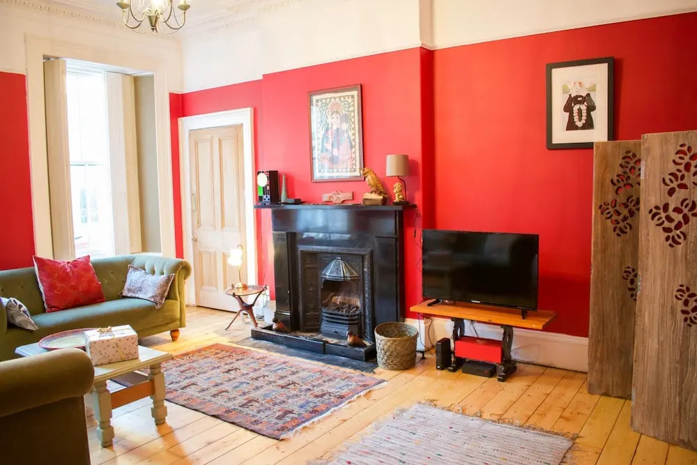 2 Bedroom Apartment in Traditional Tenement