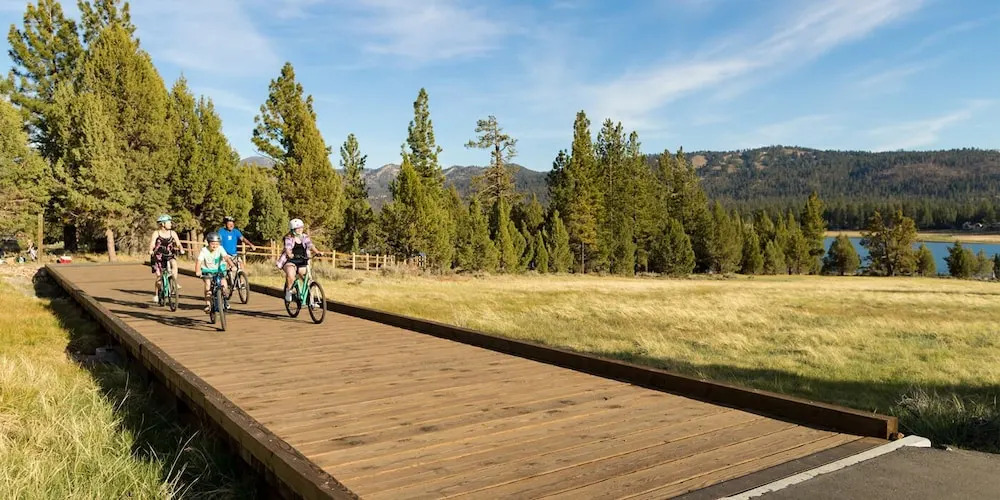 Lazy Bear Lodge Central Retreat by Big Bear Vacations