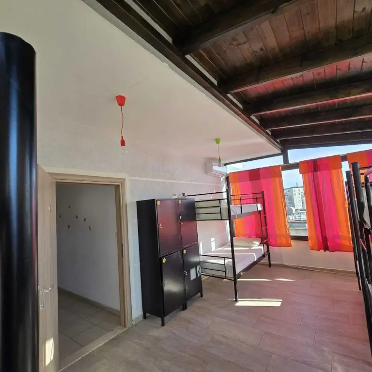 Lazy Roo Hostel Saranda