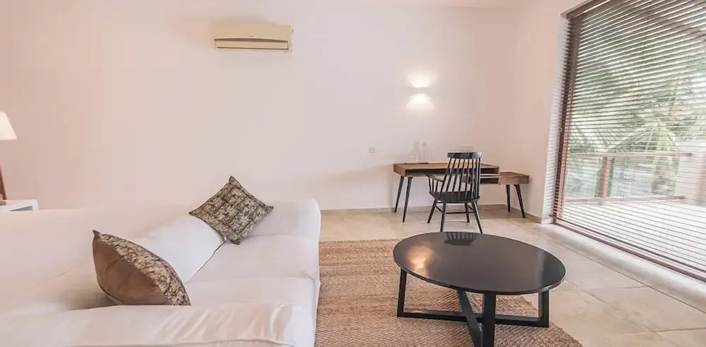 Villa Thuya - 3 Bedroom Oceanfront Villa with Pool