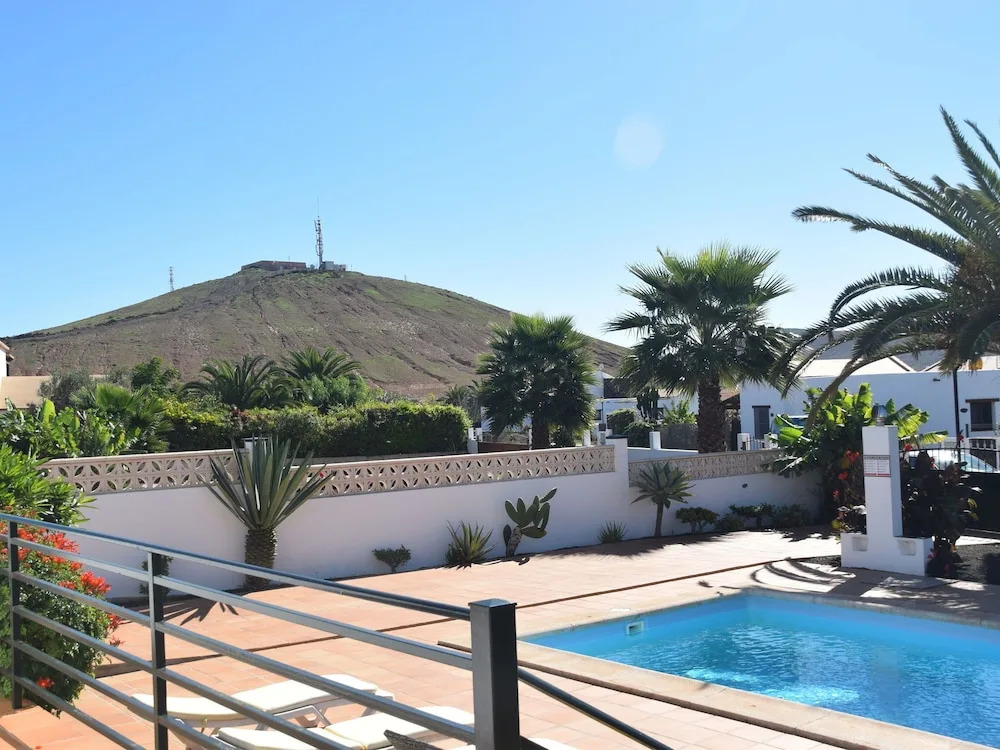 Spacious villa with good location in the north, just 15 min from the beach