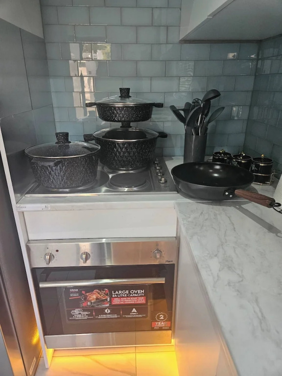 Luxurious Holiday House in Kempton Park With Pool Access