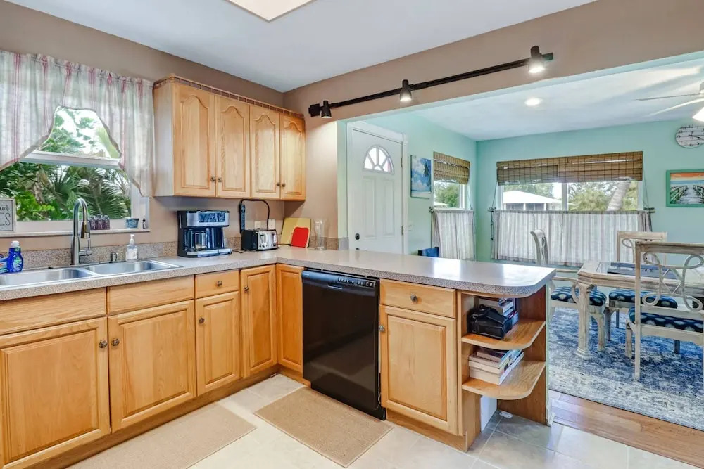 120 Bay Mar Dr