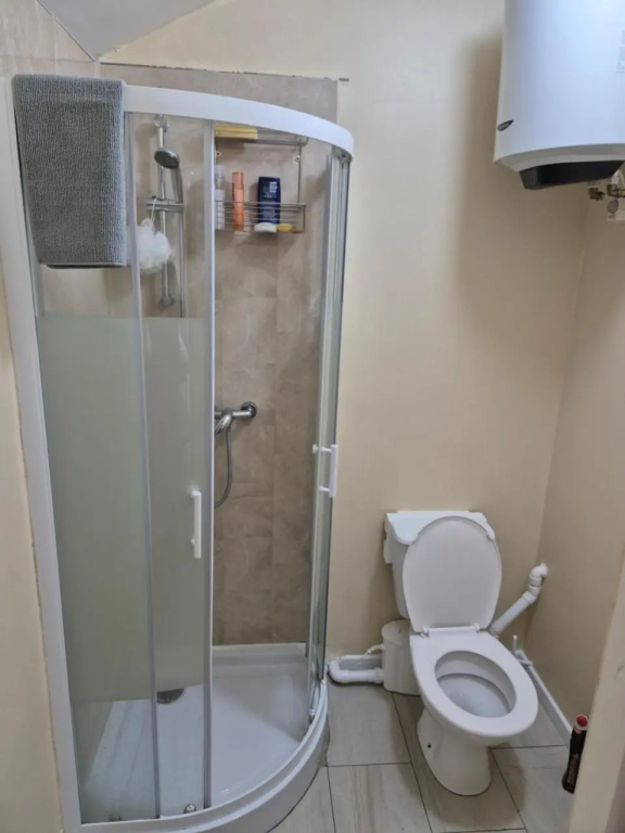 17b DB Airbnb