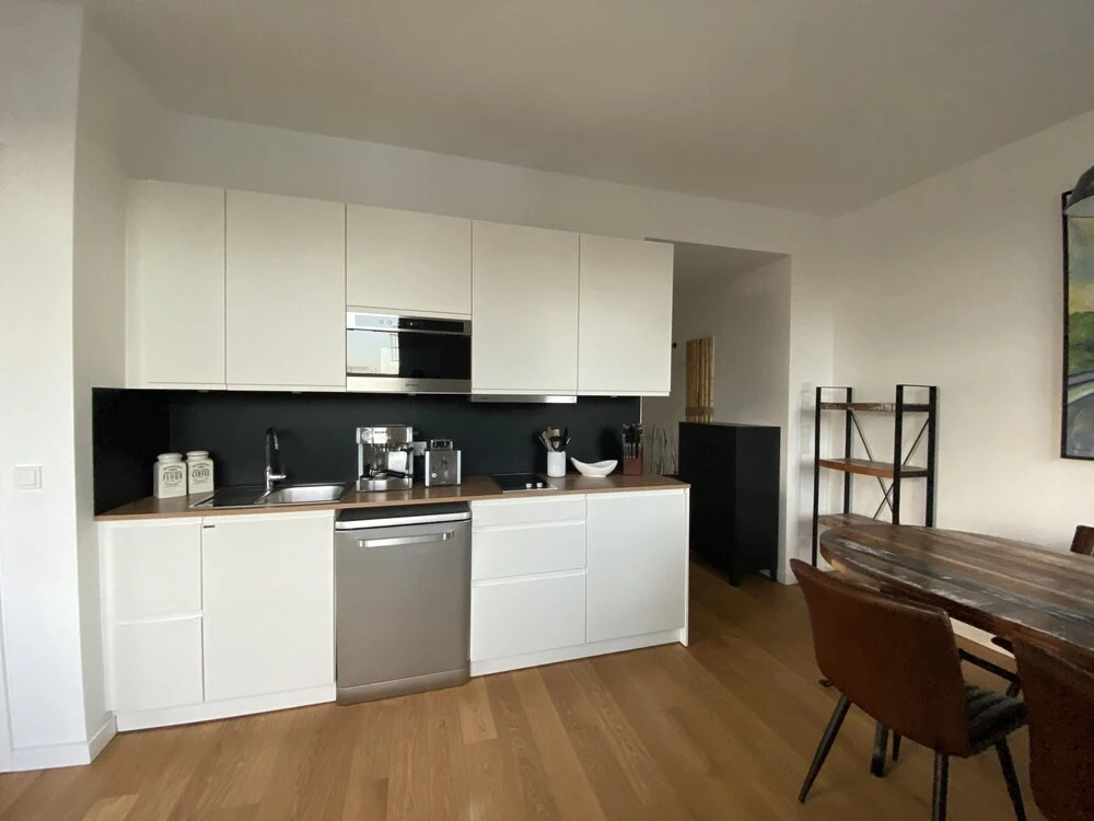 Business/holiday Apartment With Whirlpool