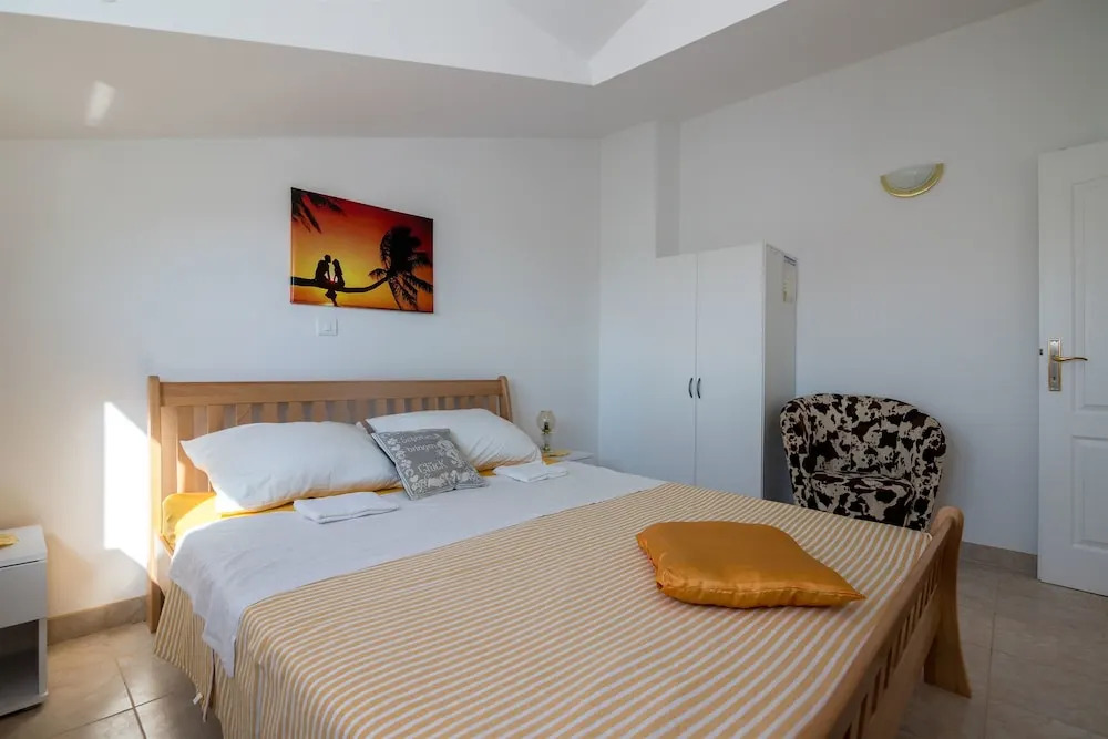 Apartments Jastad