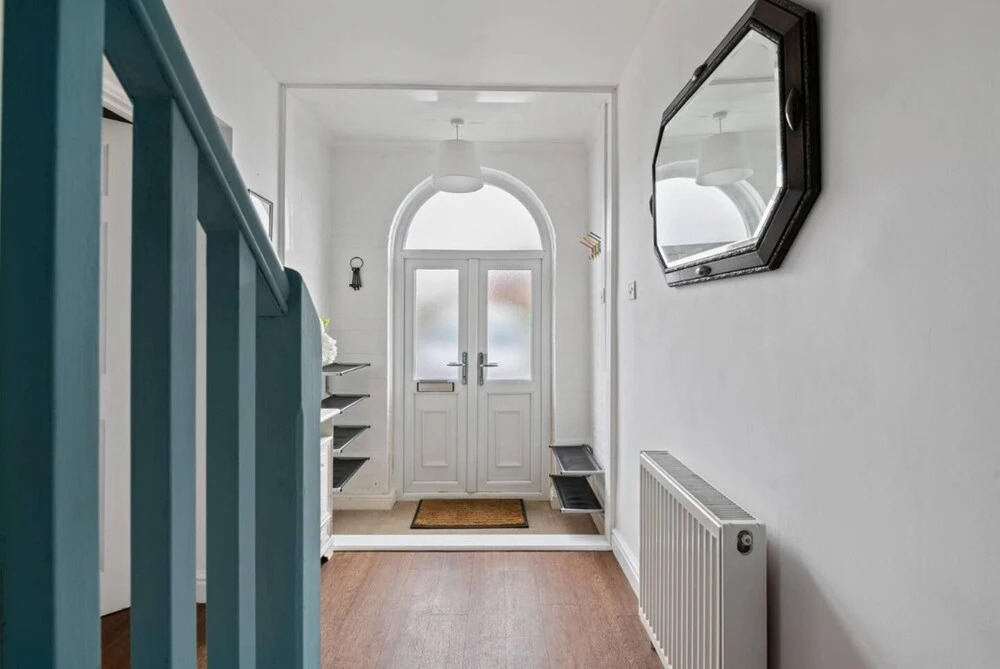 Stunning 5 Bed House in Leeds Contractors Welcome