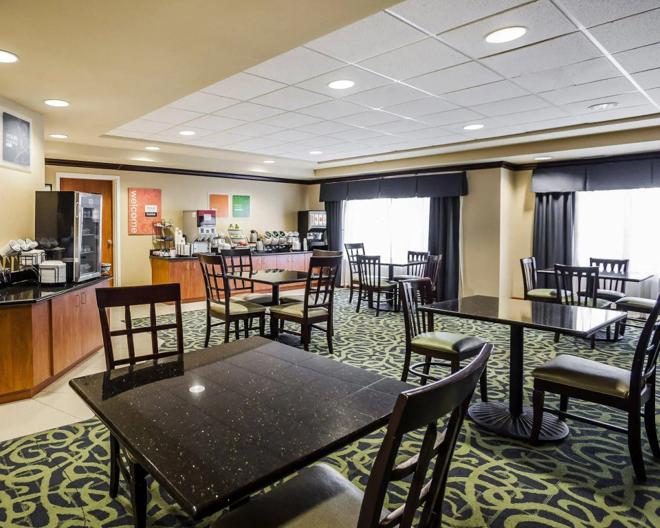 Comfort Inn Kansas City / Airport