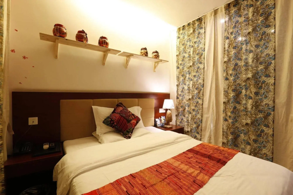Pufengtang Wooden Art Hotel