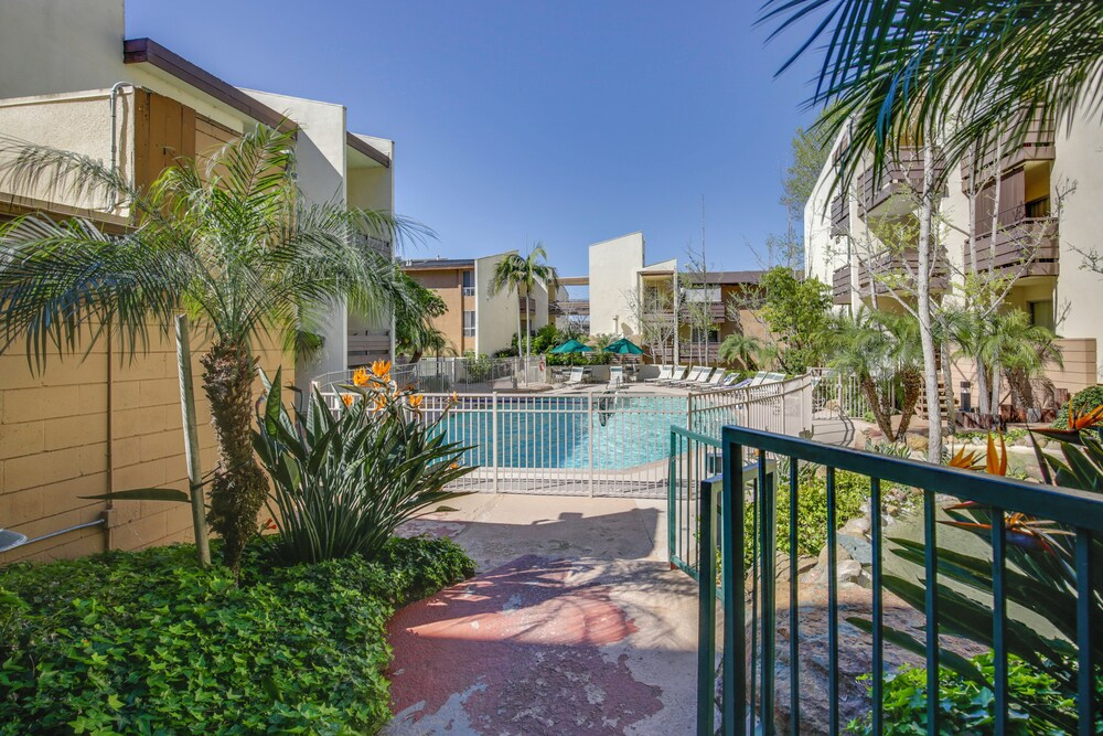 San Diego Studio w/ Pool Access, 2 Mi to Old Town!