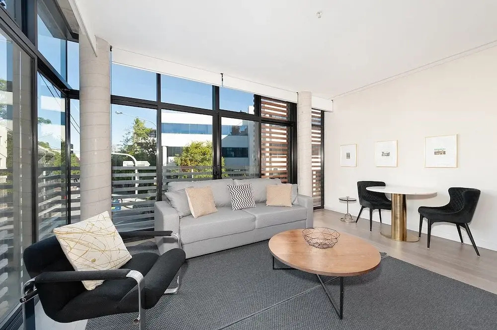 Uber Chic Newtown Designer Pad H392
