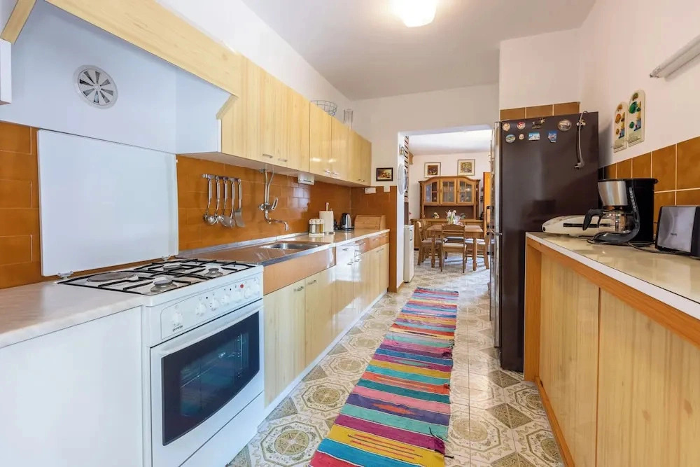Apartment Aura