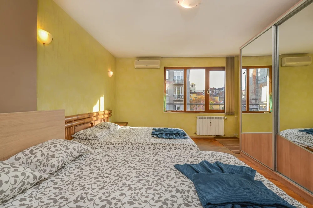Fm Deluxe 2-Bdr Apartment - Alexander Nevsky View