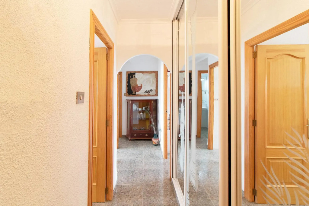 Global Properties, Apartamento con terraza y piscina a un paso de la playa