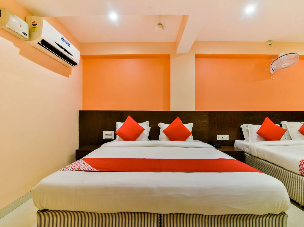 OYO 15944 Hotel Three Seas