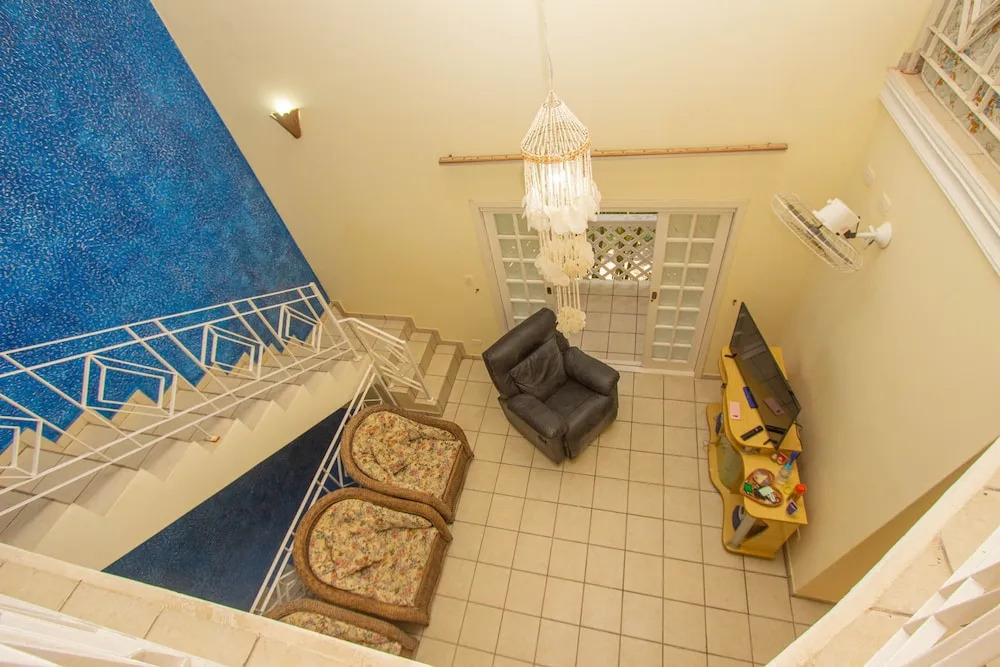 Casa ampla em Bertioga - 2 min. da praia