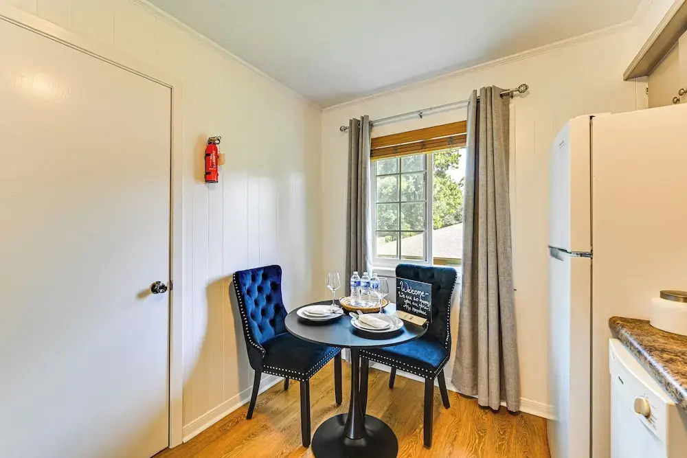 2 Mi to Historic Dtwn Nacogdoches: Cozy Apartment!
