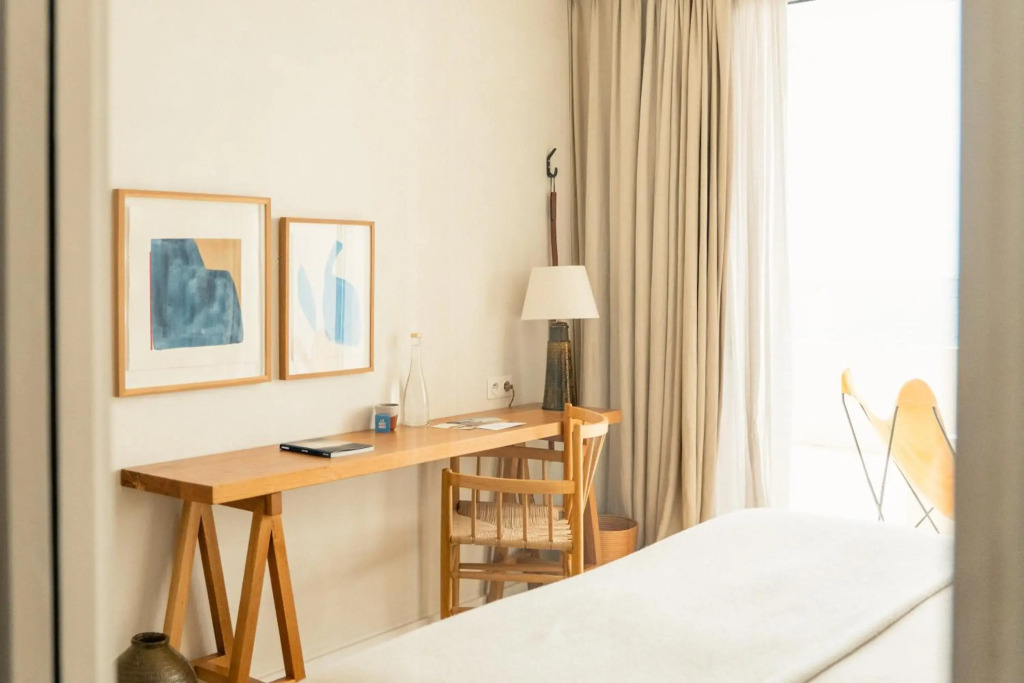 Les Roches Rouges, a Beaumier hotel