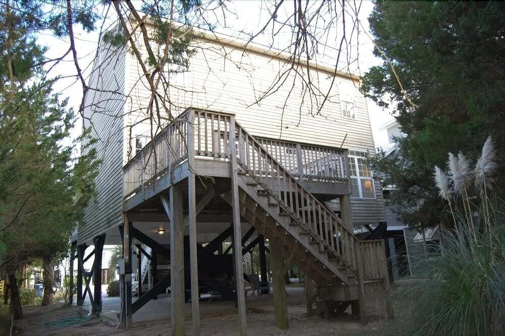 St. Julien Summer House - 5 Br Home