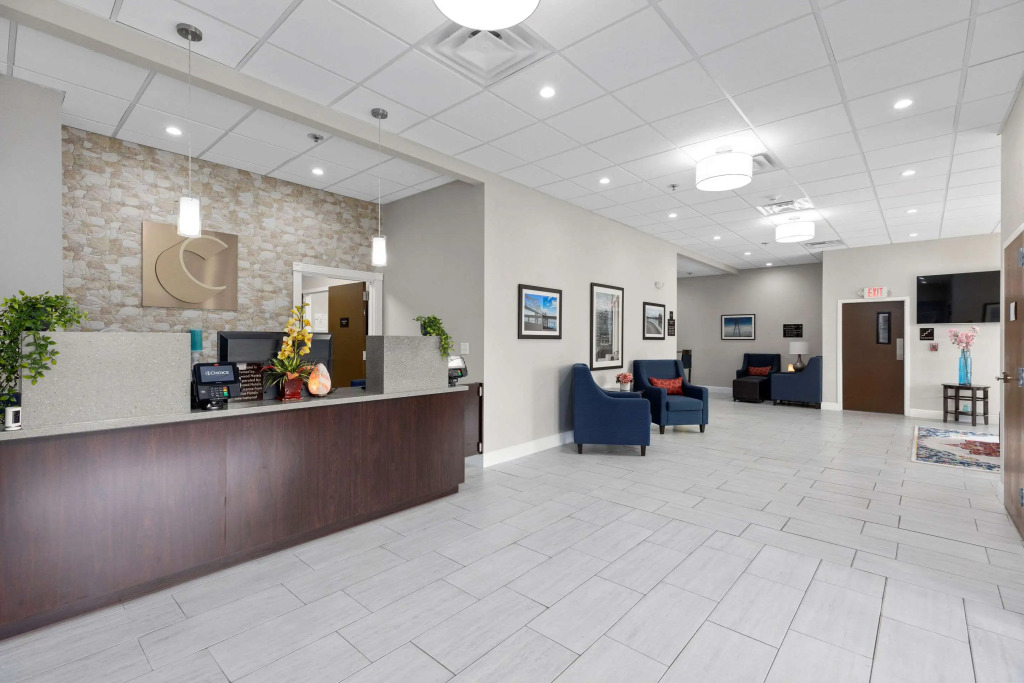 Comfort Inn & Suites Hazelwood - St Louis