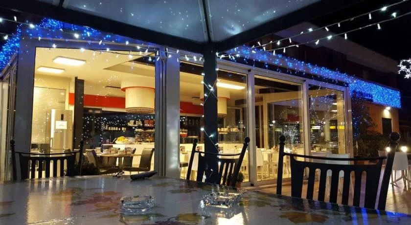 Hotel Elys