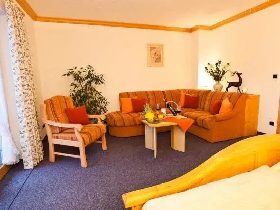 "Ferienwohnung Anna" - Annehmlichkeiten von 4-Sterne Familien-und Wellnesshotel Viktoria können mitgenutzt werden
